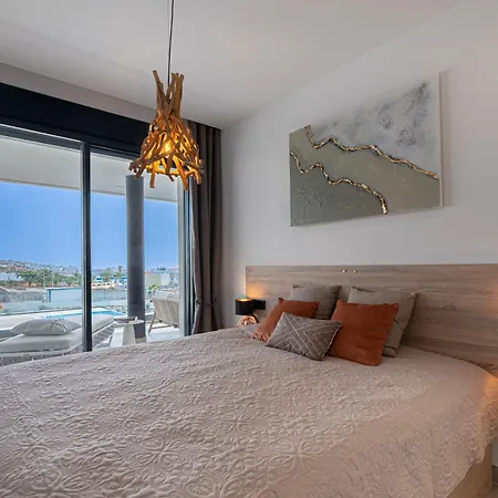 Daire Serenity Deluxe - Pool & Terrace