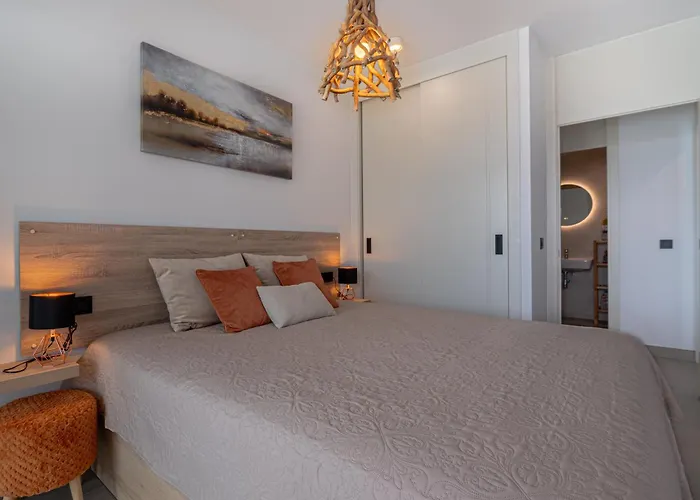 Serenity Deluxe - Pool & Terrace Apartment *